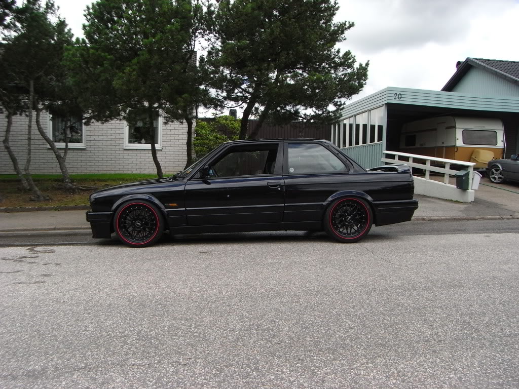 bmwe30395-23a59de.jpg